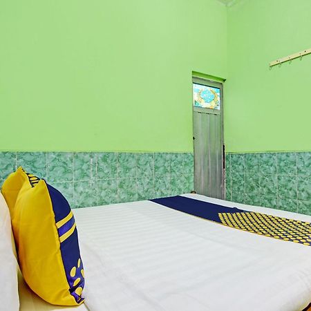 Sabar Menanti 2 Hotel Bantul Luaran gambar
