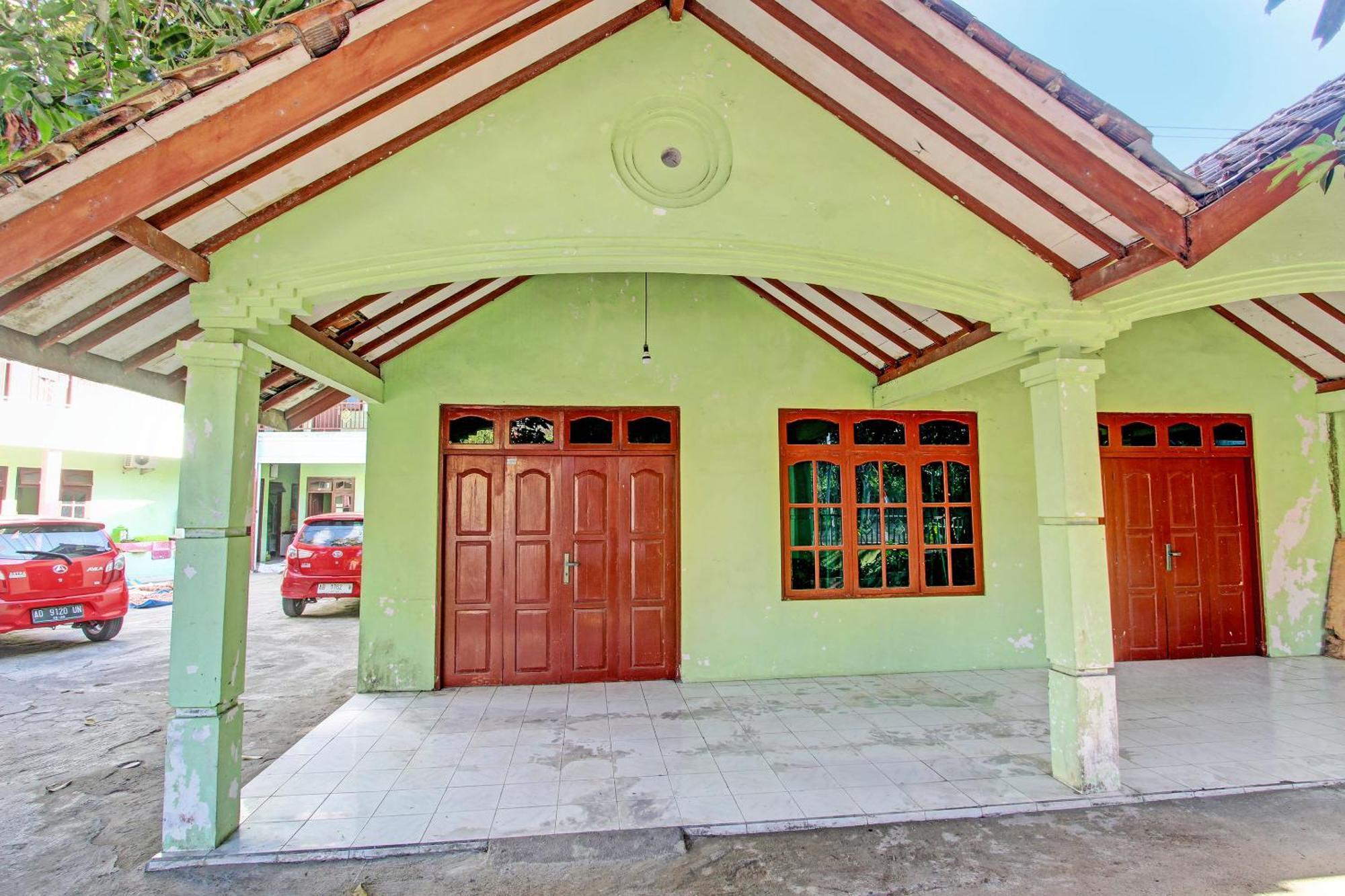 Sabar Menanti 2 Hotel Bantul Luaran gambar